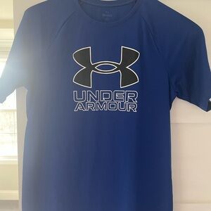 Boys UA tee like new